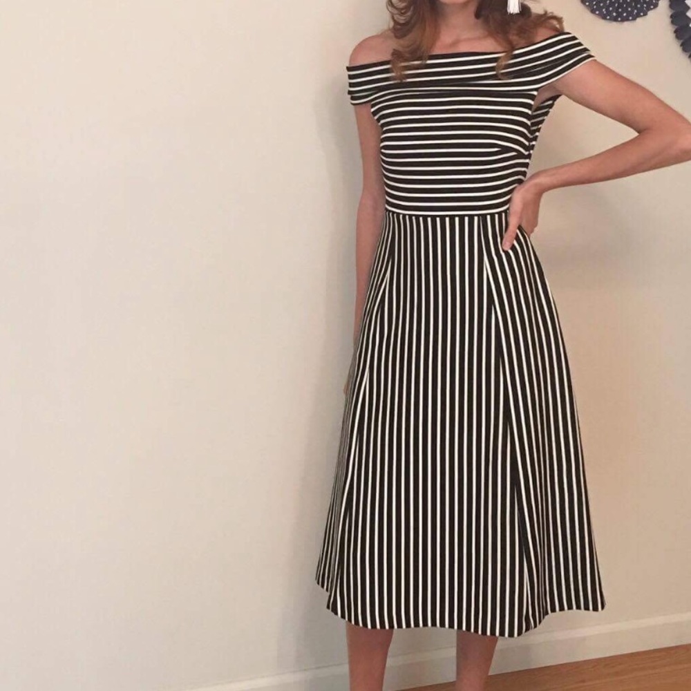 Beautiful Banana Republic dress